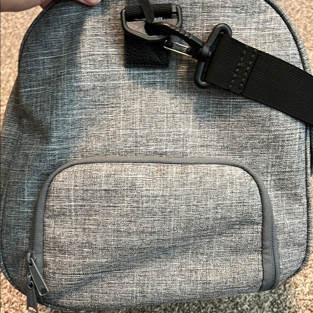 Herschel Supply Company Weekend Gray Duffel Bag - Picture 3 of 5